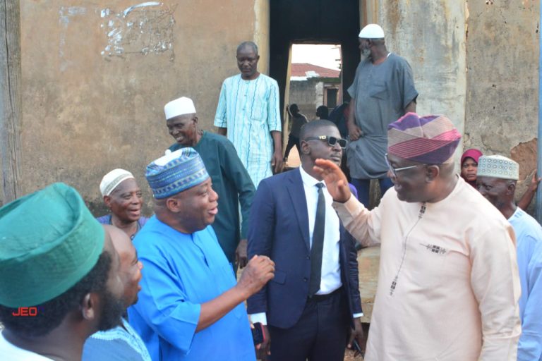 Accord Presidential Candidate, Gbenga Hashim Paid Condolence Visit To Family Of Late Civil Rights Leader Comrade Bolakale