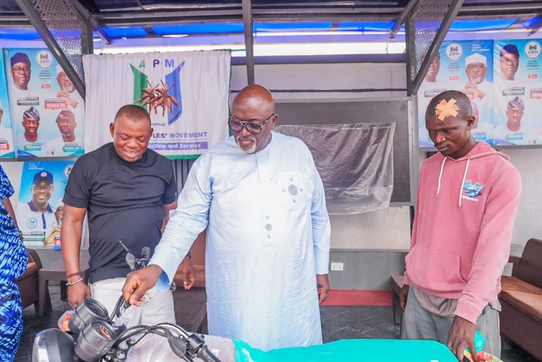 Molete Unrest: APM Oyo South Senatorial Candidate Odidiomo Replaces Stolen Motorcycle For Assaulted Okada Rider
